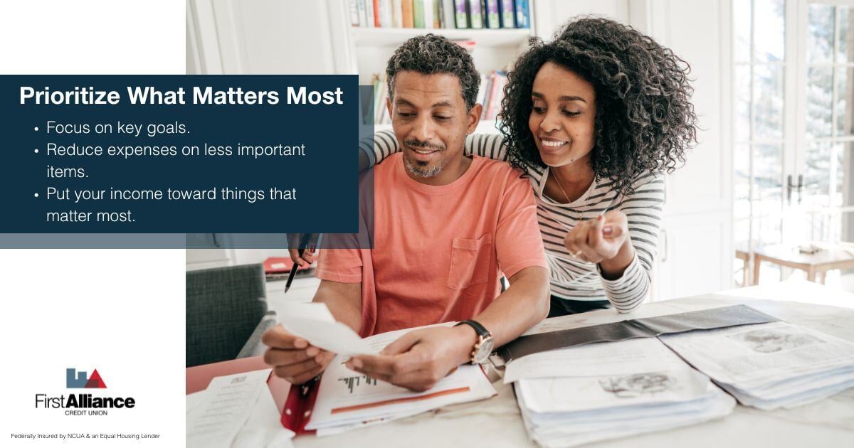 Advantages of a Budget - a couple creating a budget