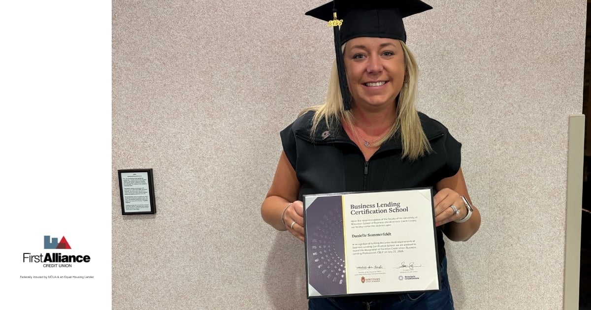 Danielle Sommerfeldt of First Alliance graduates Business Lending School
