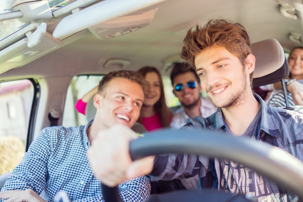 Friends in Car | First Alliance Credit Union