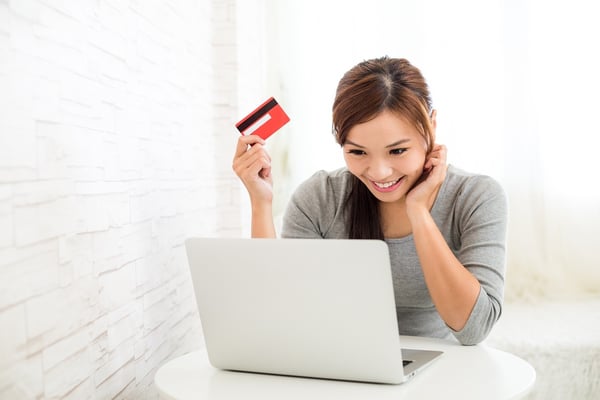 7 Tips to Stay Safe While Online Holiday Shopping