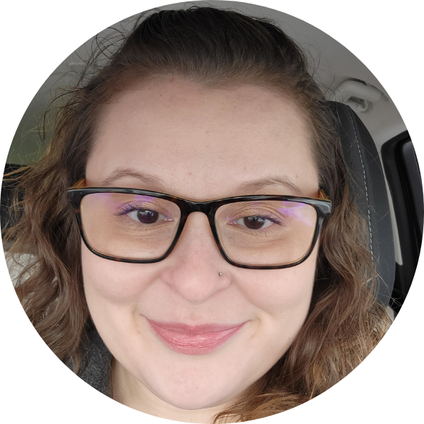 Kandace Amazi circle headshot - first alliance credit union