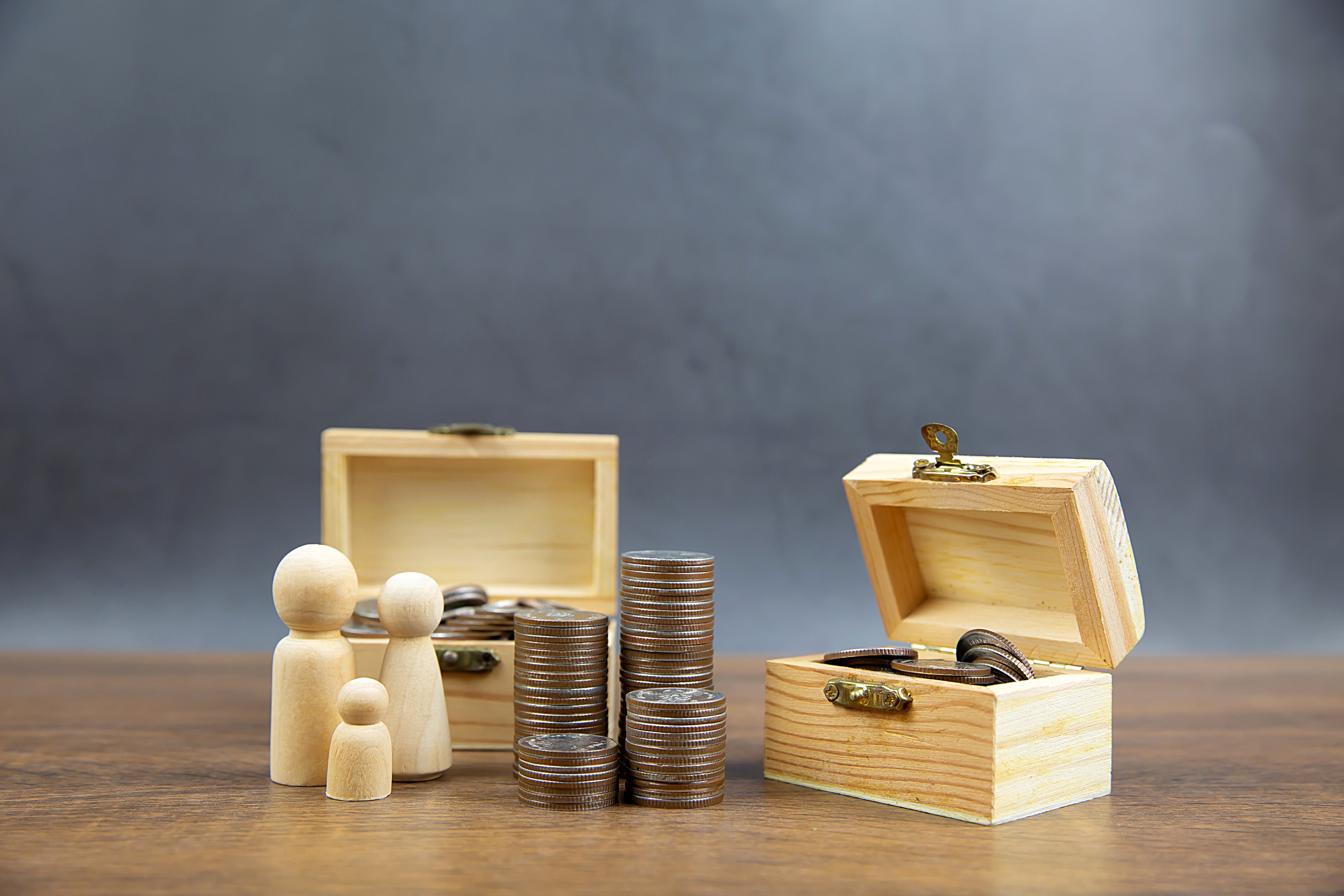 Couple making financial plans | First Alliance Credit Union
