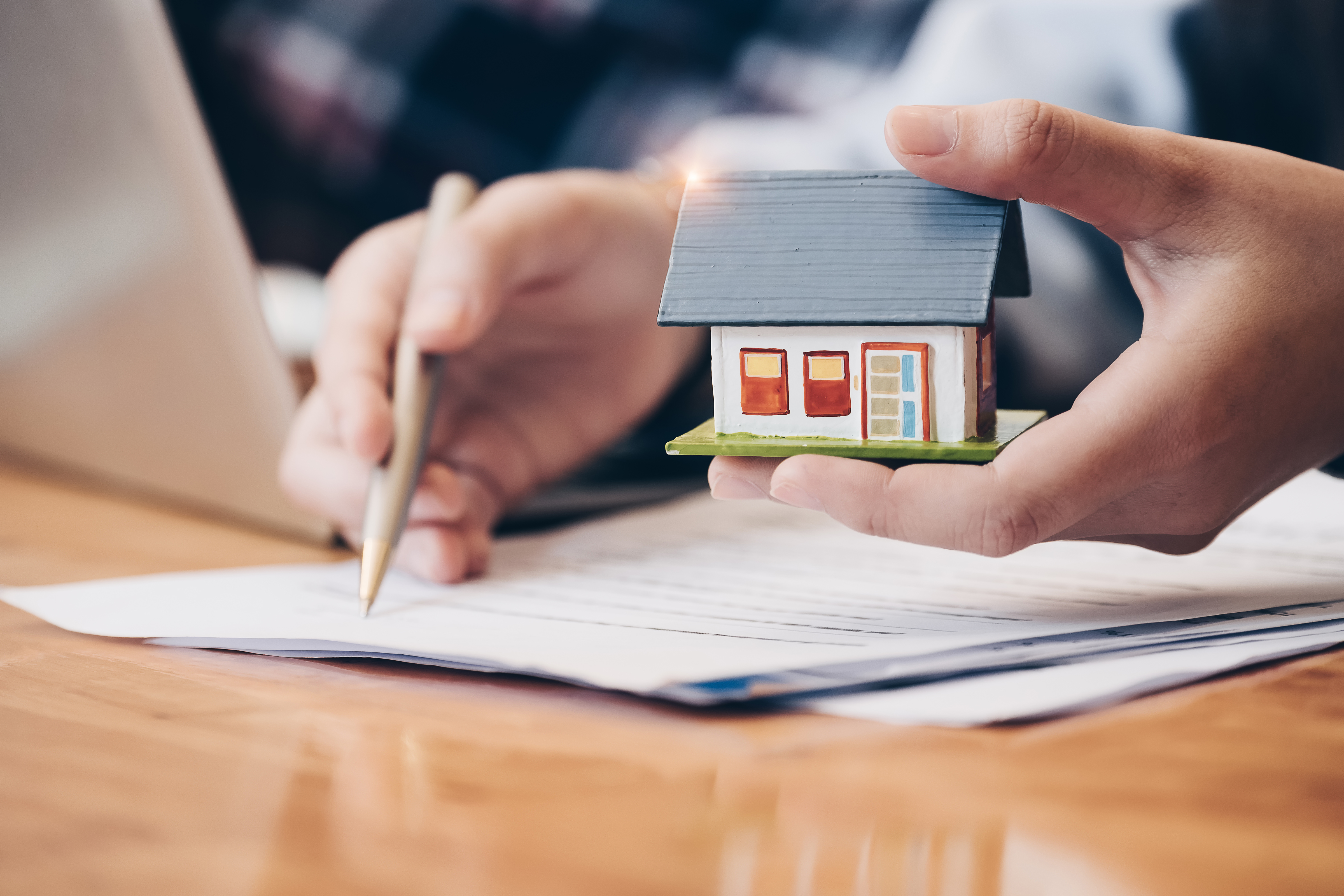 Personal Line of Credit vs. Home Equity Line of Credit